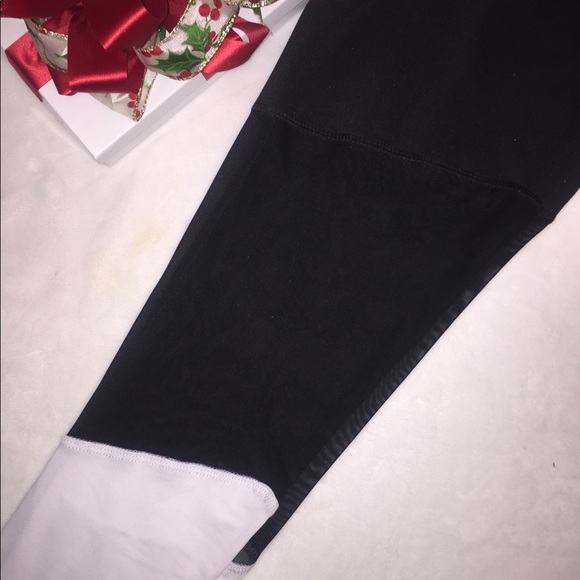 LAST PAIR 💥 LEGGINGS W/ MESH DETAIL - Picture 5 of 5